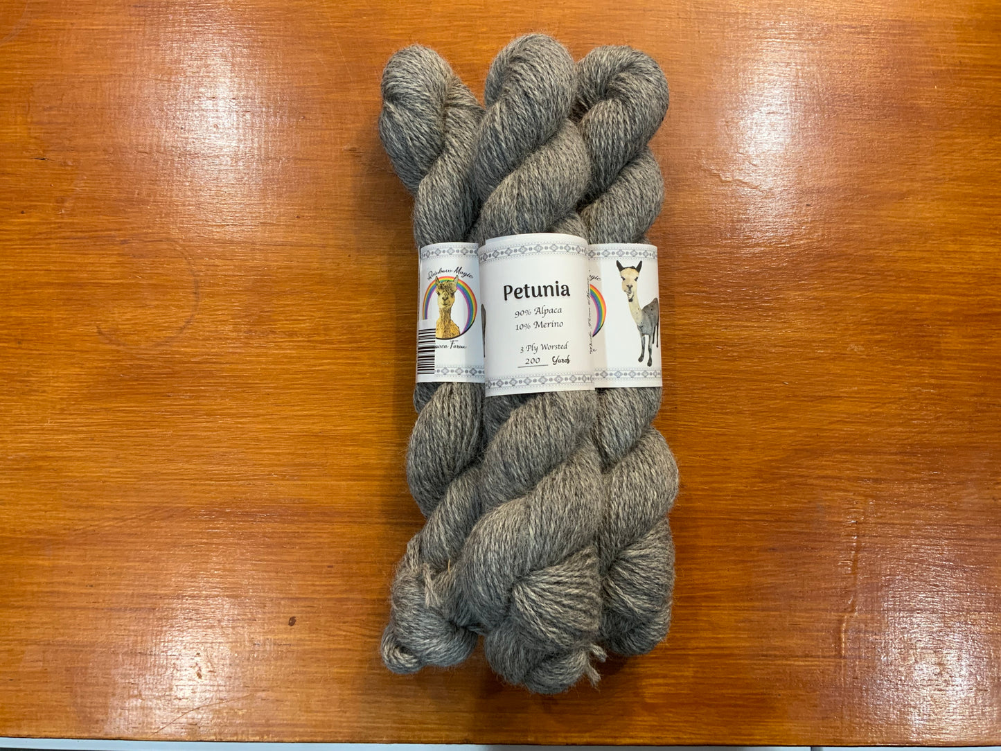 Petunia 3ply worsted 10% merino %90 Alpaca