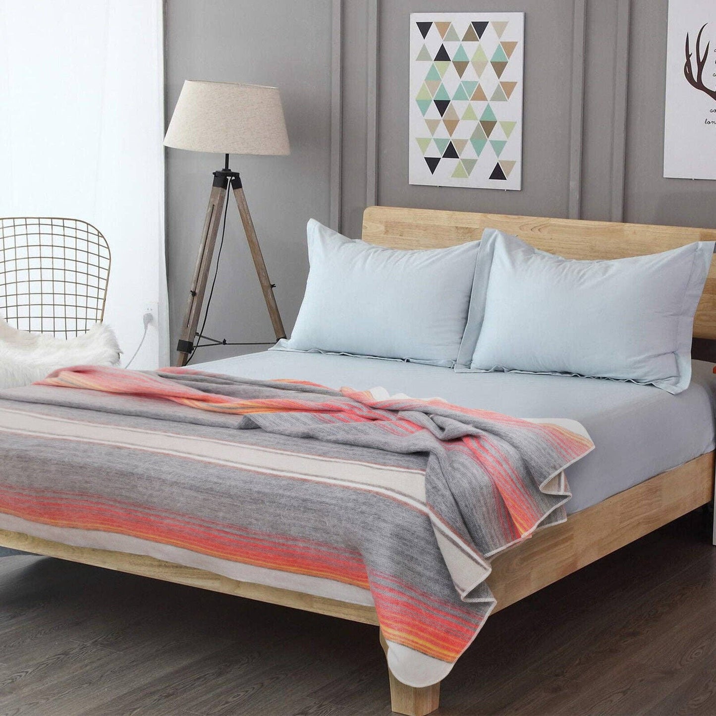 Ajilanga - Baby Alpaca Wool Blanket - Queen 95 x 65 in - Sunset Hues - Red/Orange/Dark Gray