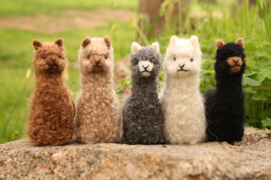 Alpacadorable Alpaca Figures