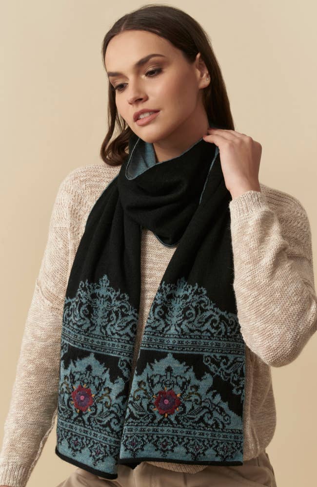 Isabela Alpaca Scarf | Hand Embroidery