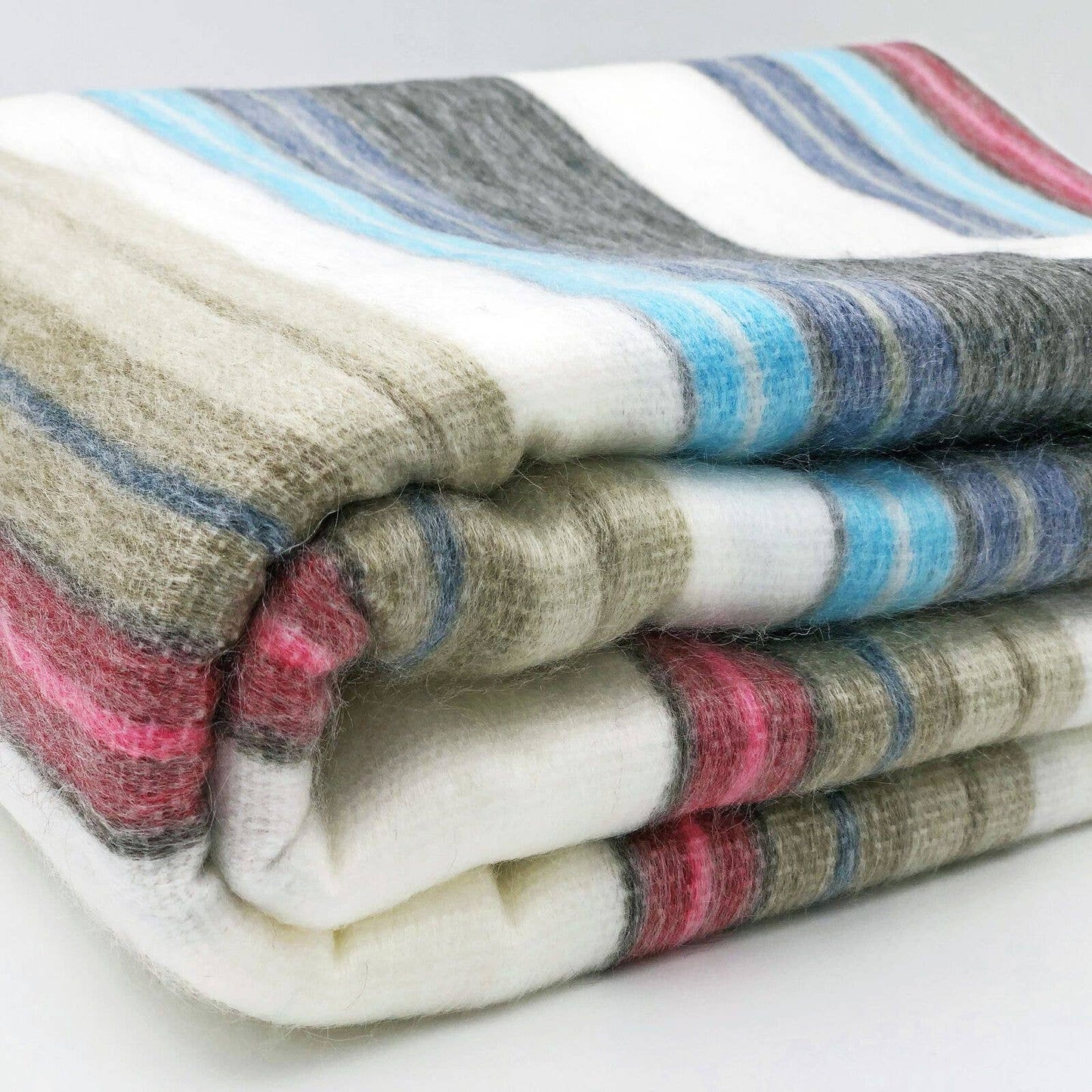 Soft & Warm Baby Alpaca Wool Blanket- Classic Design