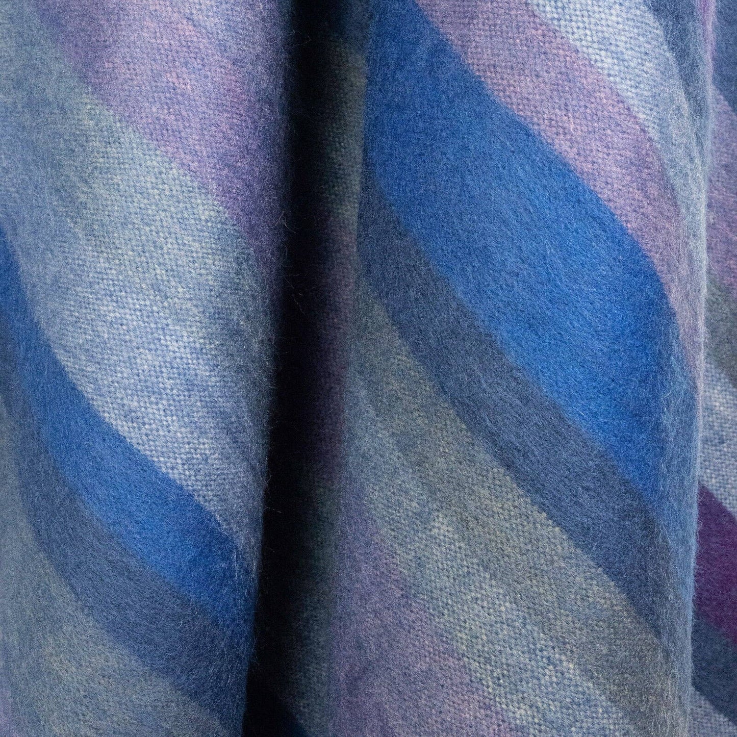 Morona - Baby Alpaca Wool Blanket  - Queen 96 x 68 in - Oceanic Blues - Varied Blue Tones