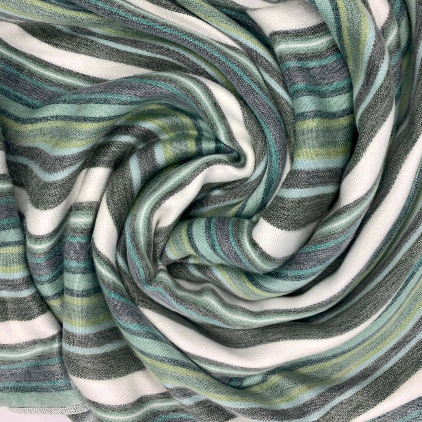 Soft & Warm Baby Alpaca Wool Blanket - Queen 95" x 67" - White/Green/Gray
