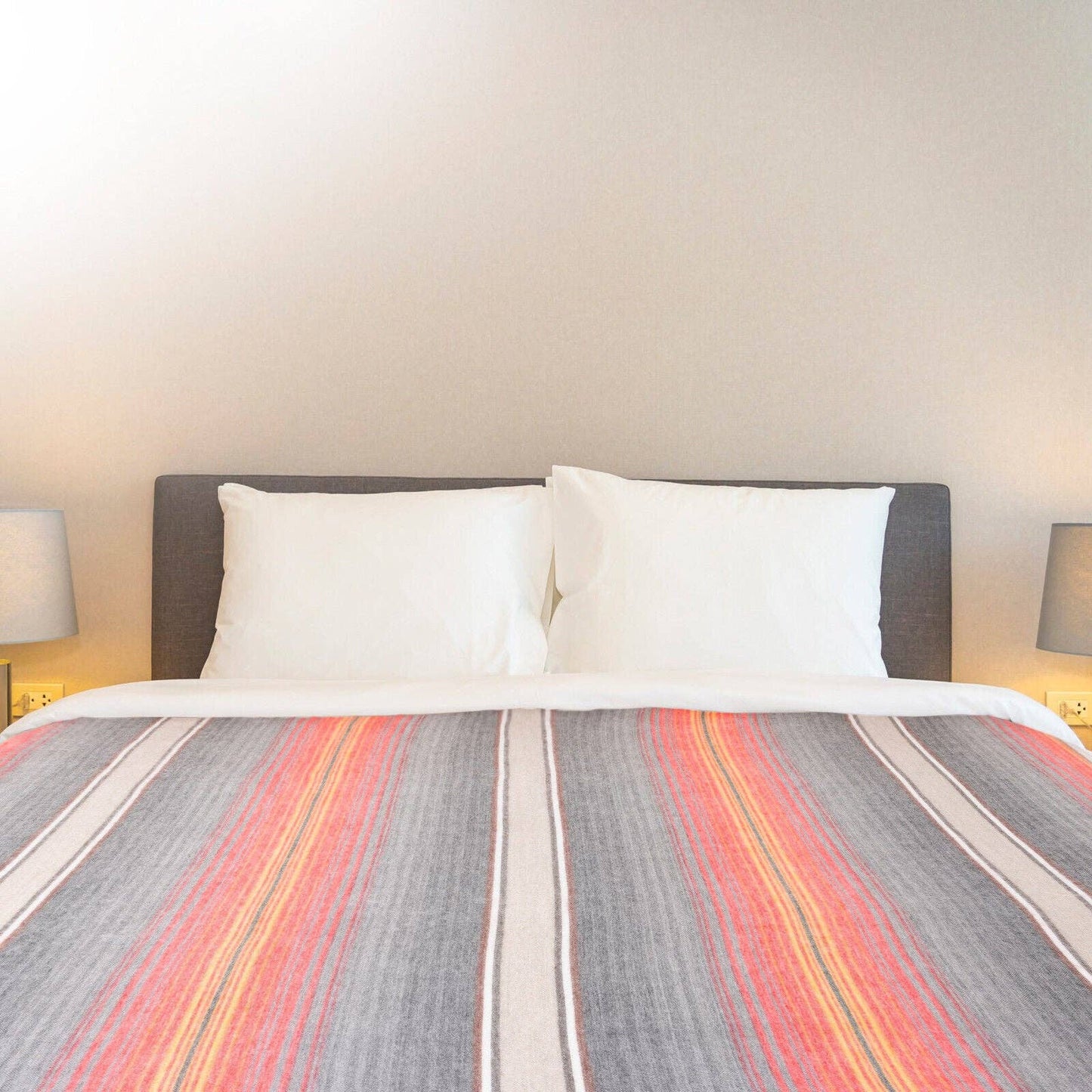 Ajilanga - Baby Alpaca Wool Blanket - Queen 95 x 65 in - Sunset Hues - Red/Orange/Dark Gray