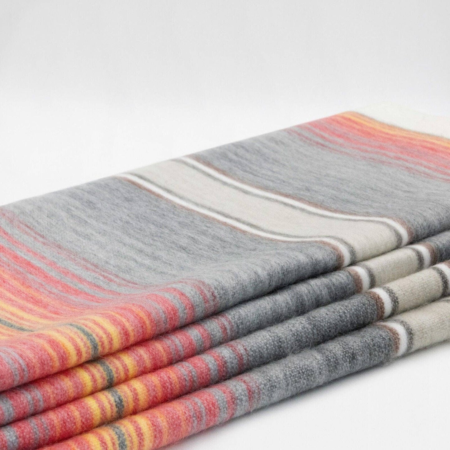 Ajilanga - Baby Alpaca Wool Blanket - Queen 95 x 65 in - Sunset Hues - Red/Orange/Dark Gray